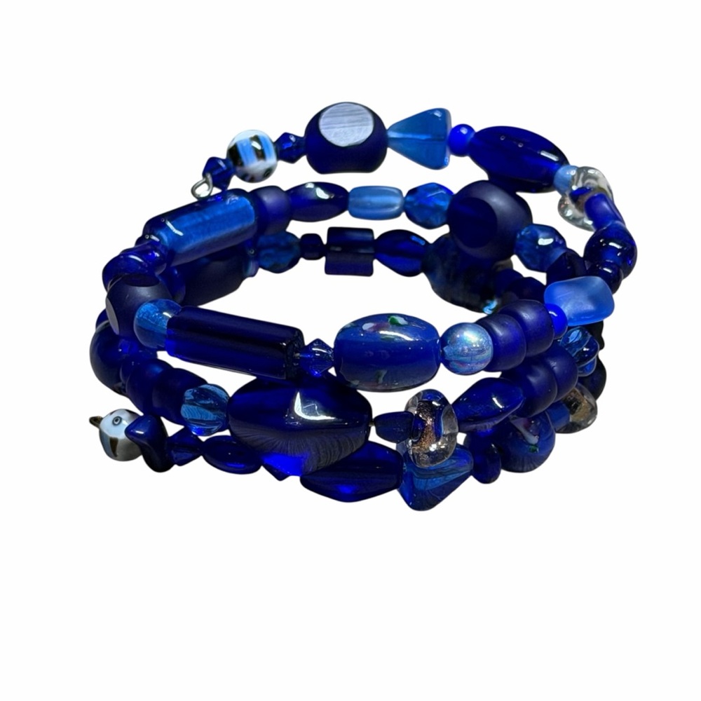 10/$25🦋 Boutique Blue Lapis Lazuli Beaded Coil Wrap Bracelet